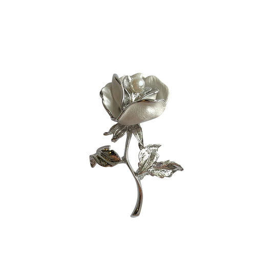 Silver tone flower brooch