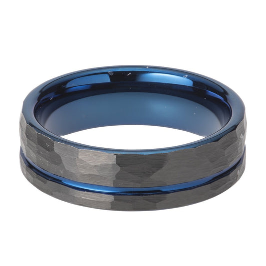 Gents 7mm tungsten black/blue hammered affect ring